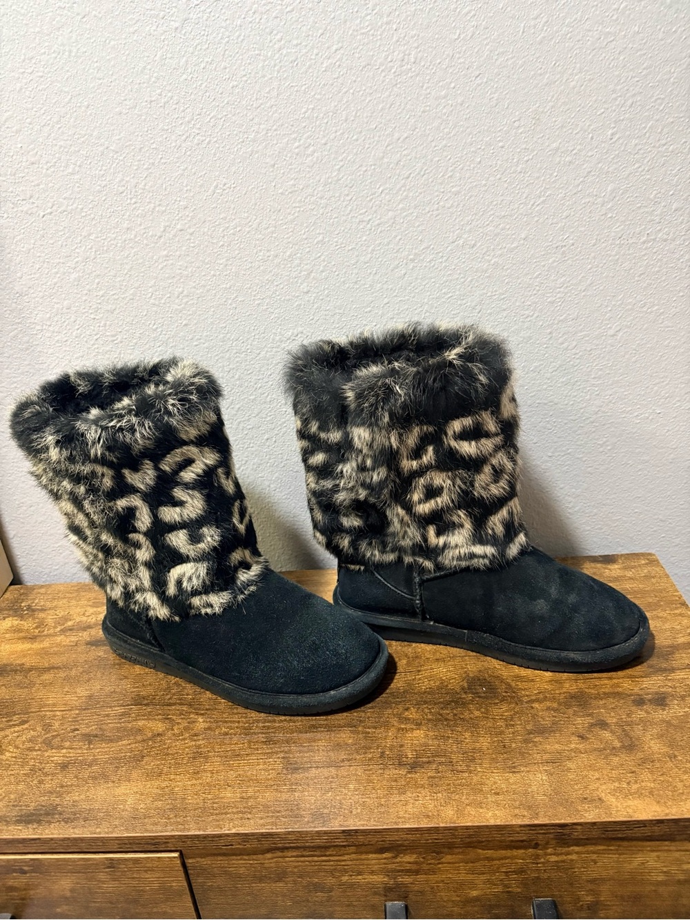 BearPaw Regina Mid Calf Snow Boots Leopard/Cheetah Print Faux Fur Womens Size 7